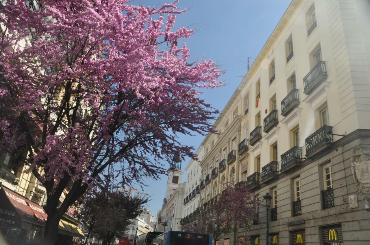 Hostal Patria Madrid Exterior photo