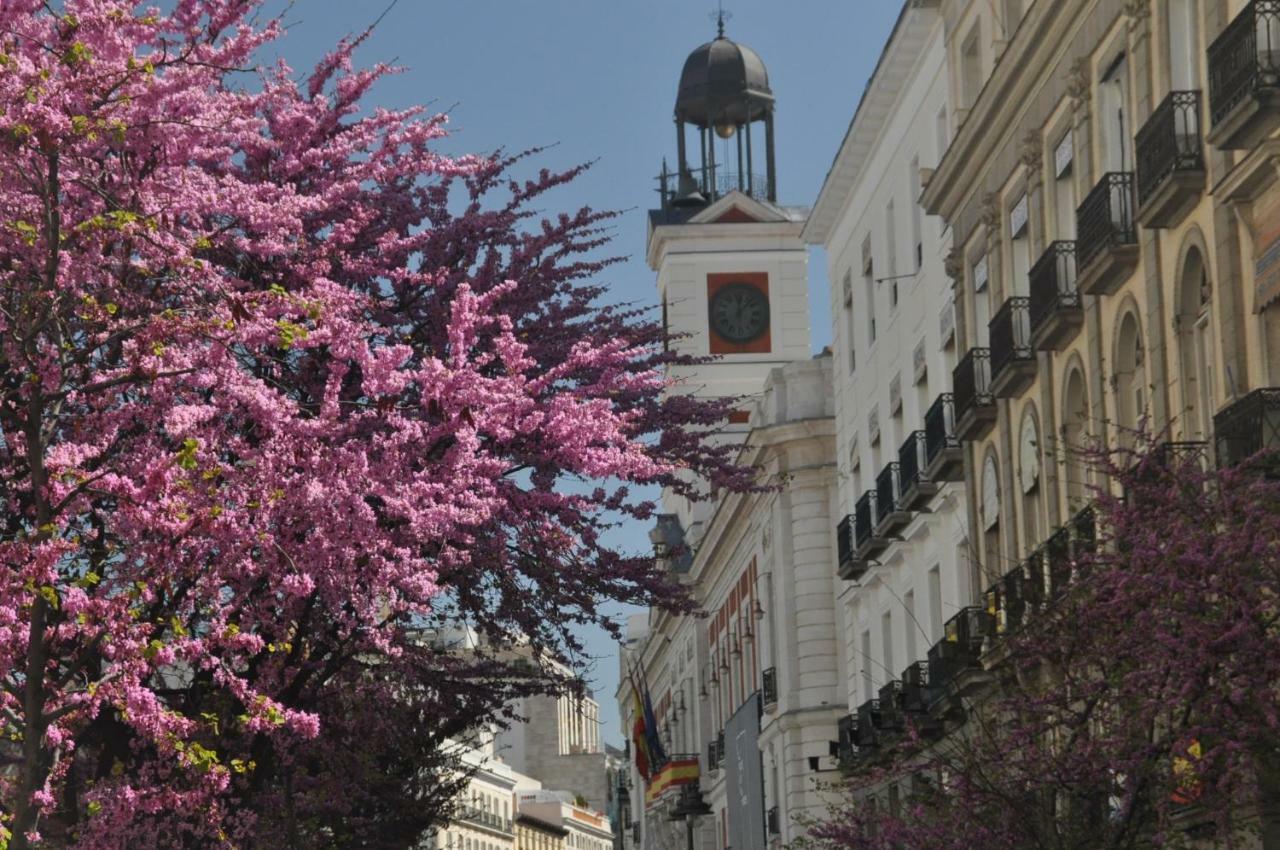 Hostal Patria Madrid Exterior photo